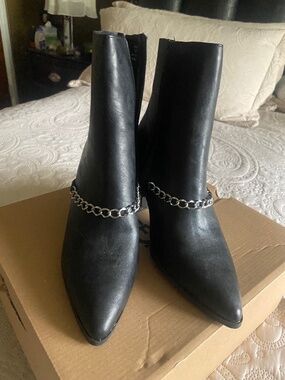 Women’s Short Boot